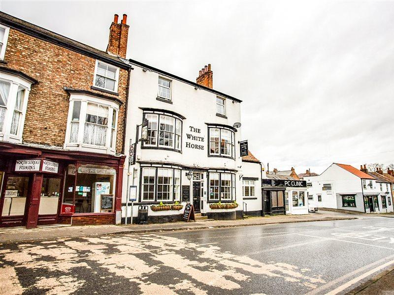 Hotel Oyo The White Horse, Ripon North Yorkshire Extérieur photo