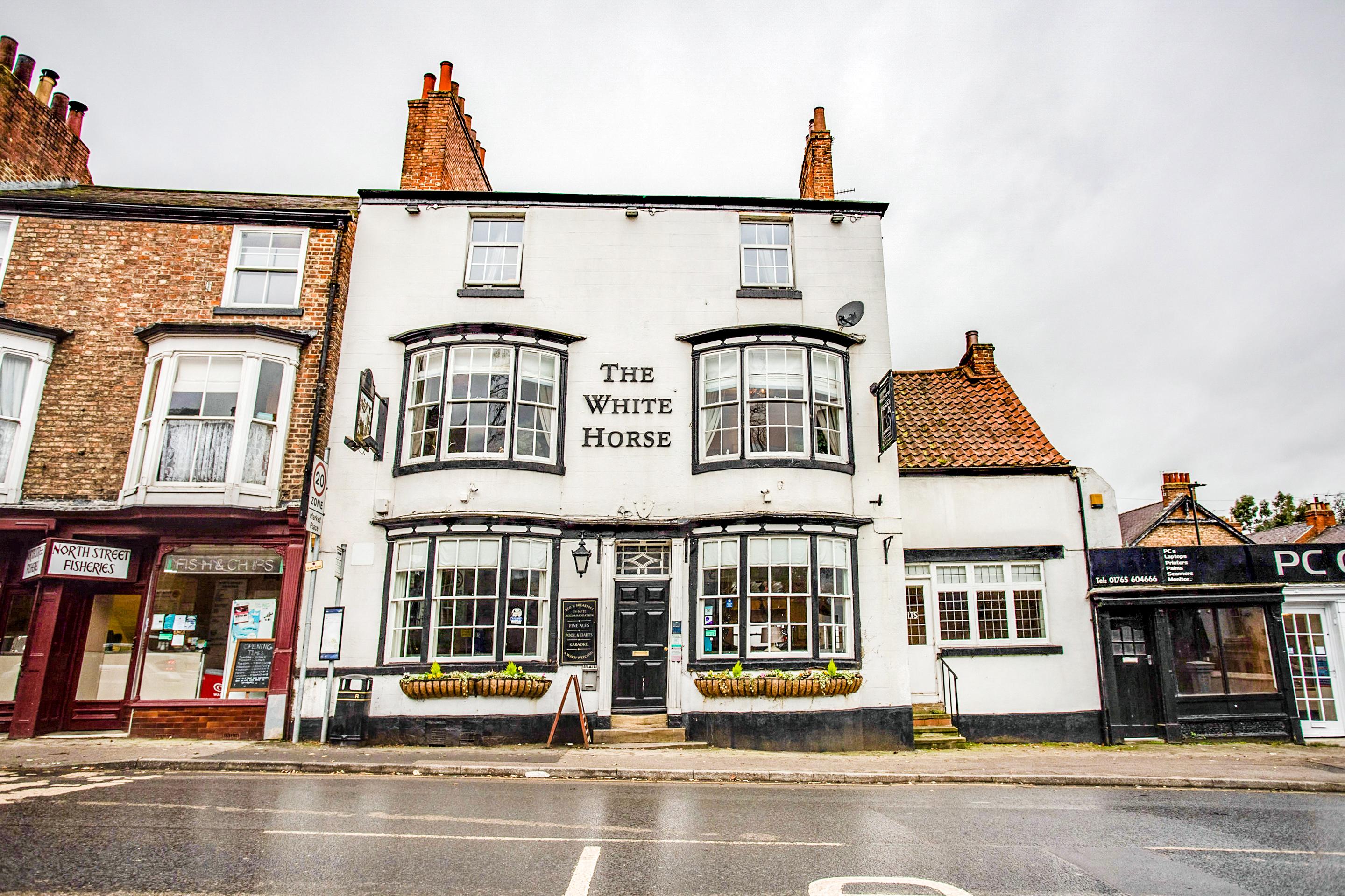 Hotel Oyo The White Horse, Ripon North Yorkshire Extérieur photo