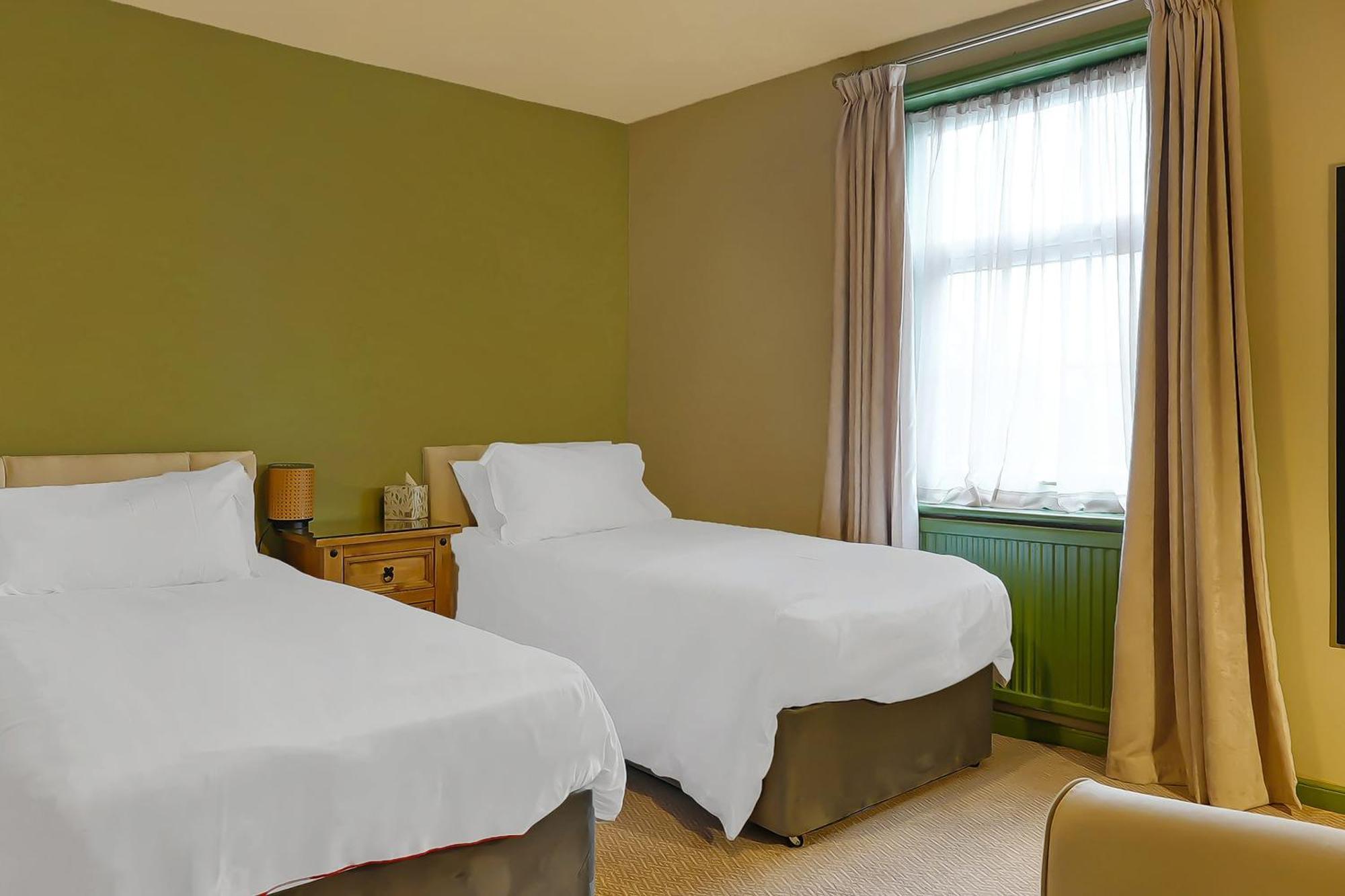 Hotel Oyo The White Horse, Ripon North Yorkshire Extérieur photo