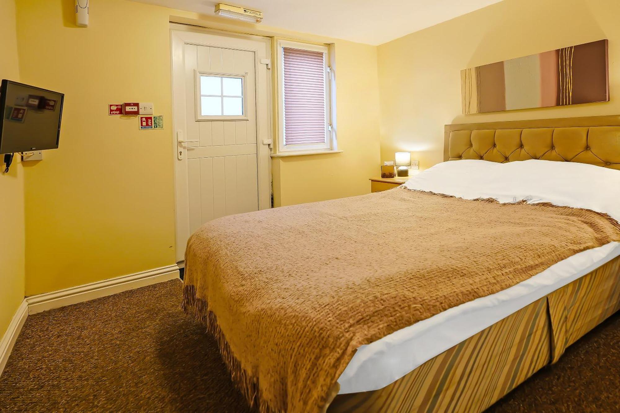 Hotel Oyo The White Horse, Ripon North Yorkshire Extérieur photo