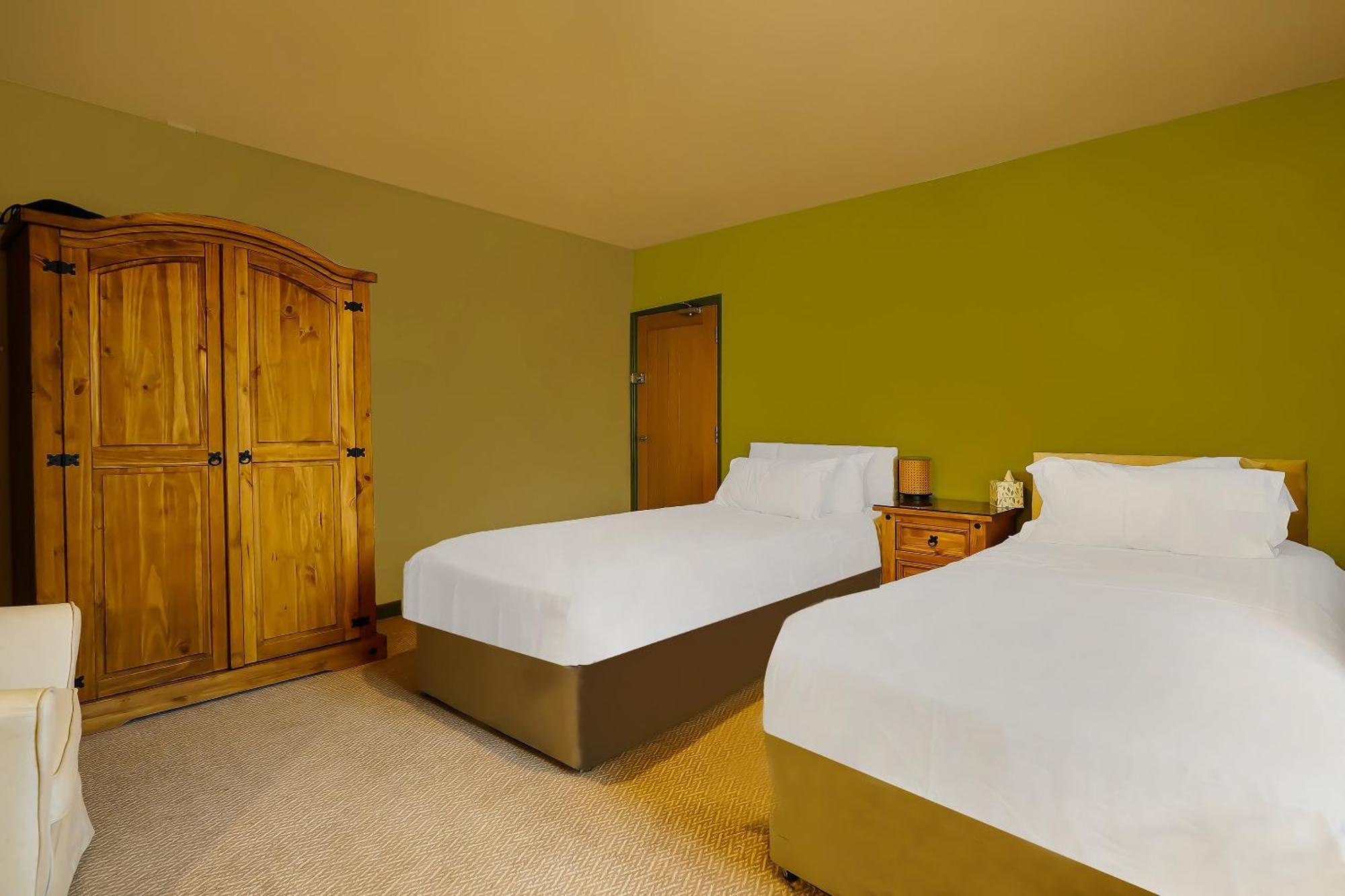 Hotel Oyo The White Horse, Ripon North Yorkshire Extérieur photo